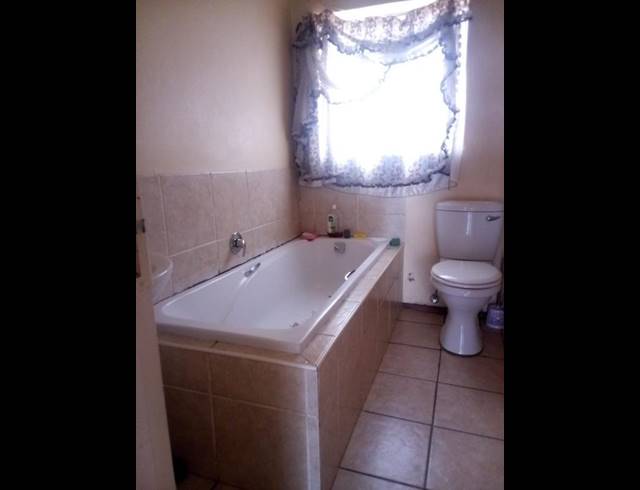 3 BEDROOM HOUSE FOR SALE IN PROTEA GLEN EXT